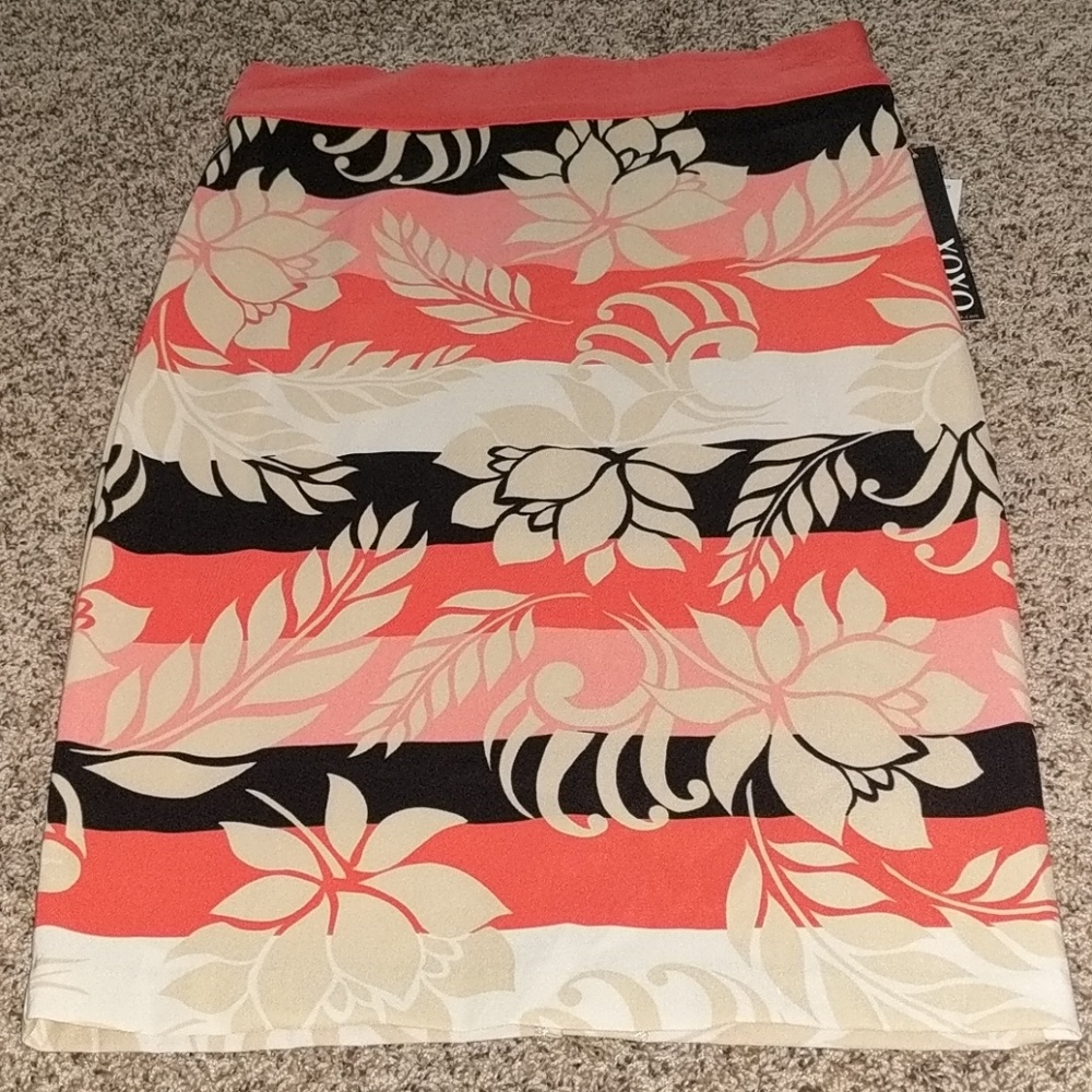 Xoxo floral skirt